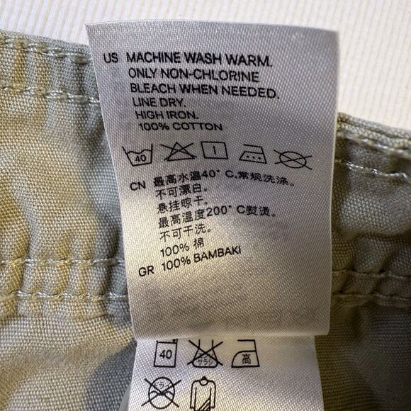 H&M Women's‎ Shorts Size 2 Sewn Cuffs Button Khaki Cotton Back Pockets Y2K - Picture 10 of 10